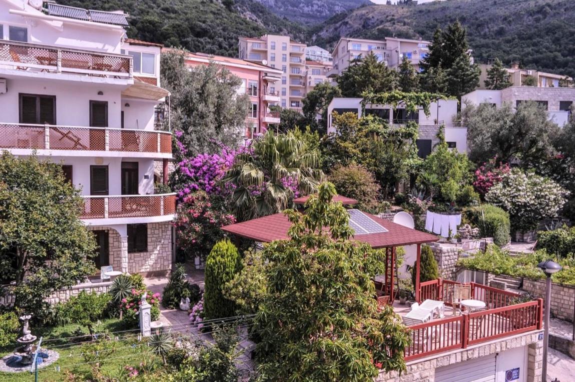 Vila Mila Petrovac na moru Exterior foto