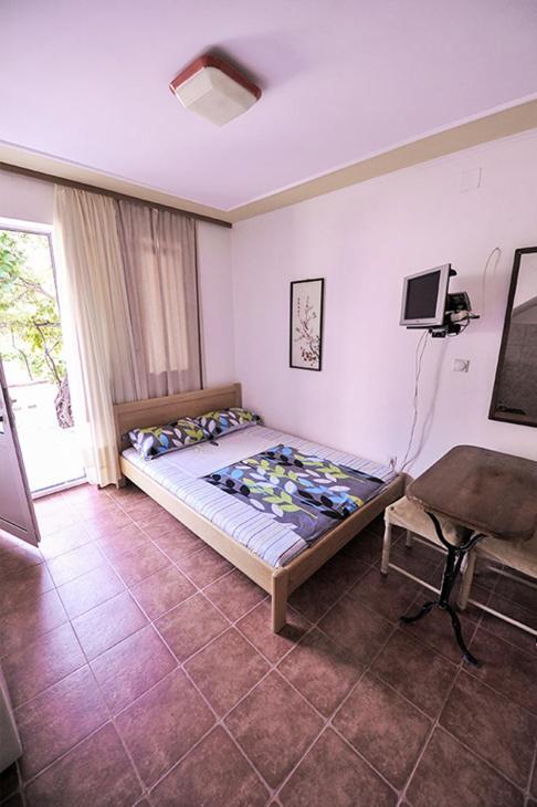 Vila Mila Petrovac na moru Exterior foto