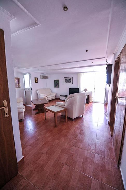Vila Mila Petrovac na moru Exterior foto