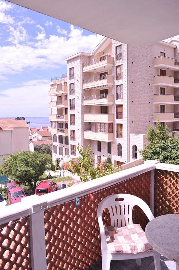 Vila Mila Petrovac na moru Exterior foto