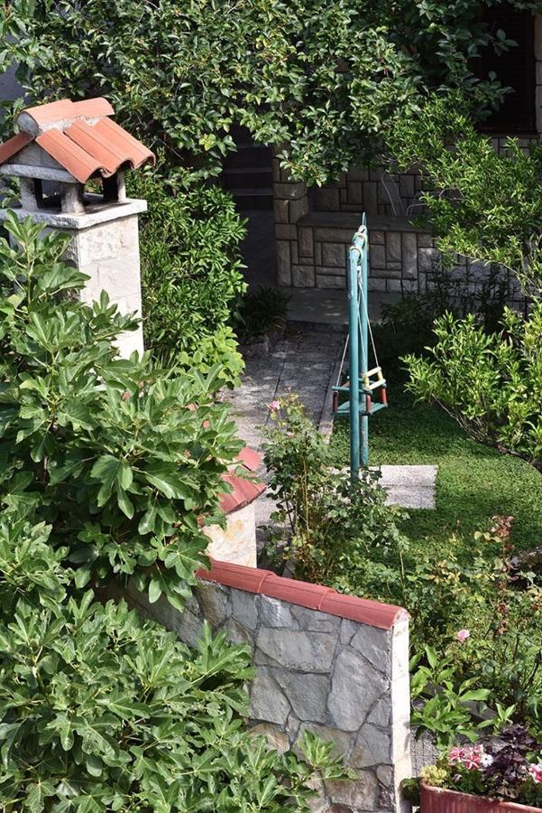 Vila Mila Petrovac na moru Exterior foto