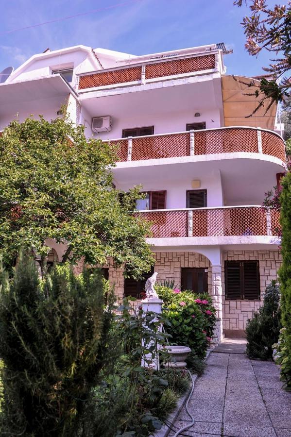 Vila Mila Petrovac na moru Exterior foto